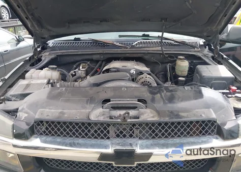 2002 Chevrolet Avalanche 2500 from USA, damaged, VIN 3GNGK23G52G139916